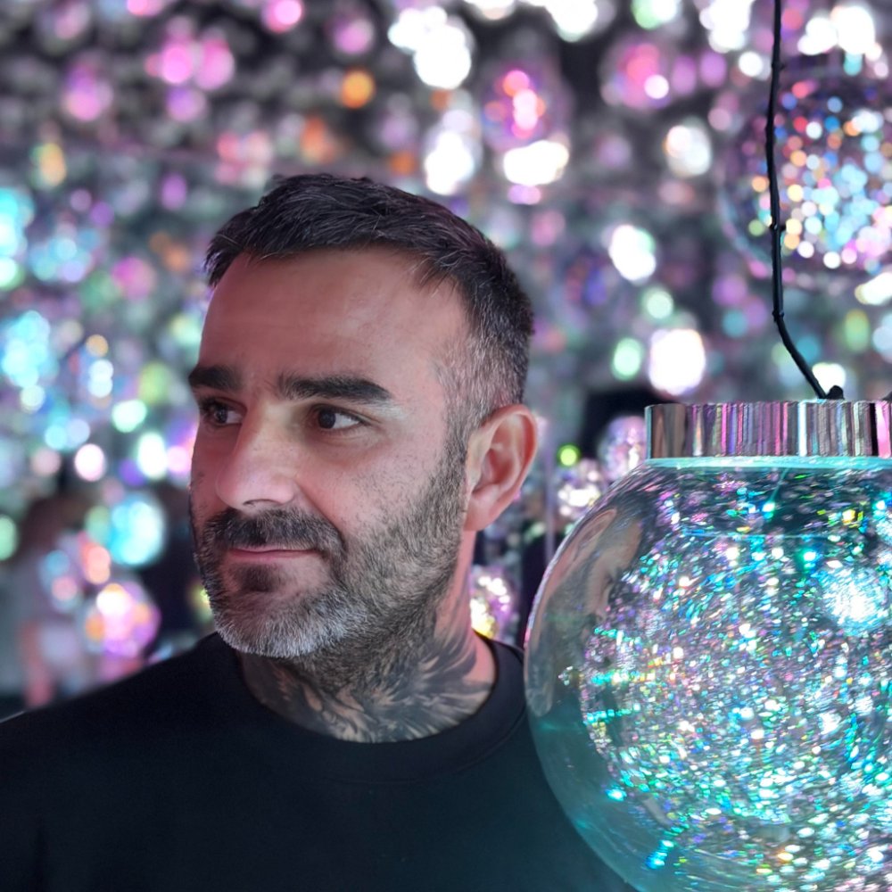 Portrait of Julien Jimenez, founder of RivalPricr